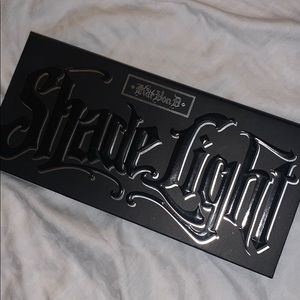 Kat Von D Shade + Light Contour Palette